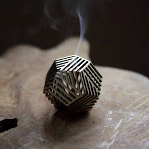 Brûleur d'encens en forme de dôme en métal moderne, porte-cône d'encens, brûleur d'encens d'aromathérapie, décoration parfumée pour la maison, décoration de méditation - Product Image 1