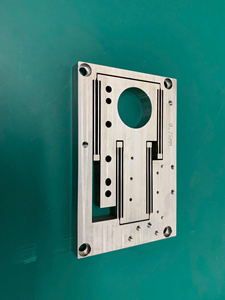 REDECO Servicio de Mecanizado de Precisión de Piezas de Aluminio por Torneado y Fresado CNC Premium, Componentes Industriales, Fabricante OEM ODM - Product Image 2