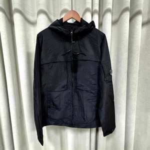 2026 New Style Men's and Women's Functional Windbreaker Jacket Casual Loose Fit Outdoor Windbreaker Streetwear Jackets for Men's - Product Image 2