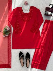 Conjunto de Salwar Kameez Rojo Bordado en Poliéster, Largo hasta el Suelo, para Mujer, Vestido Étnico para Fiesta, Diwali, Graduación, Boda - Product Image 4