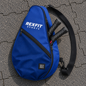 Sac de raquette de squash bleu, design personnalisé avec compartiment avant en maille et bandoulière réglable pour usage sportif - Product Image 1
