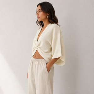 Haut court en tricot pour femme, col en V profond, torsadé sur le devant, coupe décontractée, manches larges, léger et respirant |   Haut décontracté pour l'été, idéal pour la superposition - Product Image 4