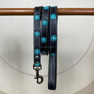 Meilleure vente 2025 cuir repoussé à la main Turquoise Floral laisse de chien en cuir véritable accessoires de plein air chiens marche formation laisse - Product Image 5