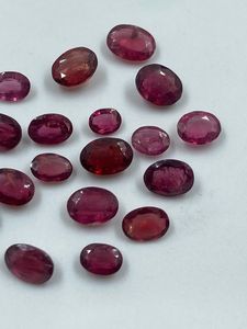 Spinelle rouge naturelle de haute qualité, 5,85 carats, 18 pierres ovales brutes pour la fabrication de bijoux - Product Image 3