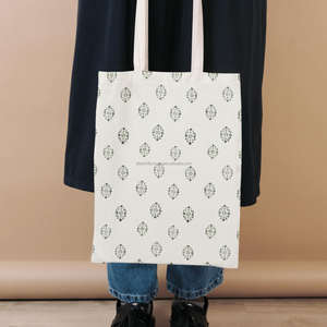 Sacs à bandoulière latéraux à grande capacité, imprimés à la main avec des motifs floraux, sacs à bandoulière personnalisés imprimés à la main, sacs à provisions pour vêtements - Product Image 2