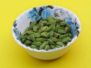 ฝักกระวานเขียวกูจาราตีคุณภาพสูง 100% สดใหม่จากสวน สำหรับผู้นำเข้าและผู้จัดจำหน่ายขายส่ง - Product Image 2