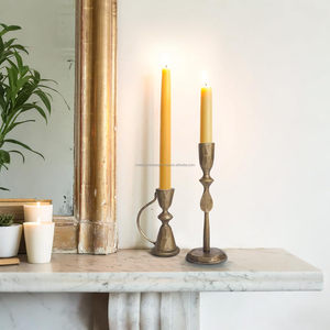 Ensemble décoratif de 2 bougeoirs en laiton, bougeoirs en métal fantaisie, centre de table de mariage, pilier, vente personnalisée - Product Image 3