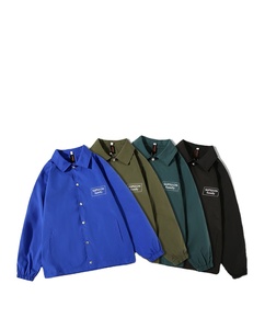 Chemise-veste boutonnée unie pour homme, col rabattu, décontractée, automne, polyester, coupe classique, design à patchs sur le devant - Product Image 1