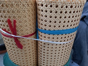 Rouleau de cannage en rotin hexagonal tressé à la main, matériau en rotin naturel pour la réparation de meubles et l'artisanat - Product Image 3