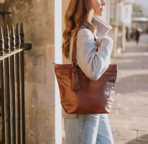 Sac en cuir de qualité supérieure, grande capacité, pour femmes, facile à porter comme sac à main ou sac à bandoulière, à bas prix - Product Image 5