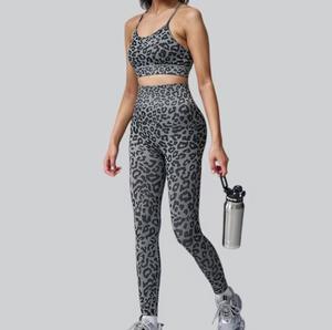 Leggings pour femmes à taille haute, longueur intégrale, imprimé léopard, respirants, extensibles, en polyester tricoté, décontractés, toutes saisons - Product Image 2