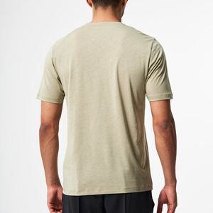 เสื้อยืดเปล่าคุณภาพดี ผ้าโพลีเอสเตอร์ผสมคอตตอน สัมผัสนุ่ม สำหรับพิมพ์ลายดิจิตอลด้วยความร้อน  ออกแบบลายได้ตามต้องการ คอลเลคชั่นฤดูใบไม้ผลิ/ฤดูร้อน - Product Image 3
