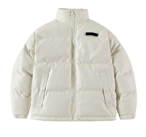 Blouson long matelassé brillant en PU pour homme, style streetwear moderne, avec logo frontal, vente en gros personnalisée - Product Image 4