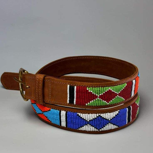 Ceinture en cuir brodée faite main de style croisé avec perles de rocaille pour femme, modèles personnalisables - Product Image 4