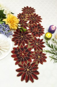 Camino de Mesa Tejido y Bordado a Mano, Ecológico, Blanco y Rosa con Diseño Floral, para Uso en Hogar y Hotel, para Comedor o Bodas - Product Image 4