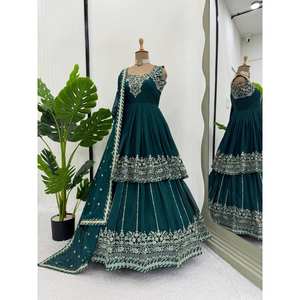 Top XL Party Wear para mujer y Lehenga Set con hilo elegante y trabajo de secuencia - Product Image 1