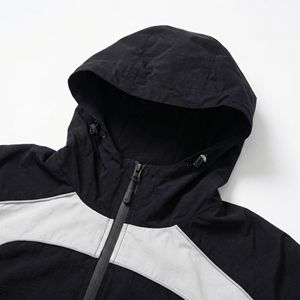 Ensemble de survêtement sportif à capuche unisexe |   Veste d'entraînement légère et pantalon cargo de jogging |   Fabricant de vêtements de sport sur mesure OEM - Product Image 3