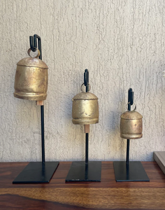 Clochettes en métal doré festives pour la décoration de la maison au meilleur prix de gros - Product Image 2