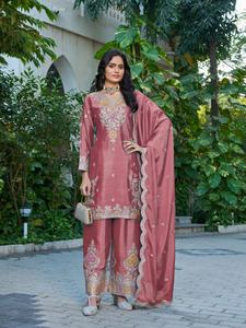 Traje Chinon de talla única con pantalón palazzo cosido, con trabajo de Dhaga y lentejuelas, para uso indio y pakistaní. - Product Image 3