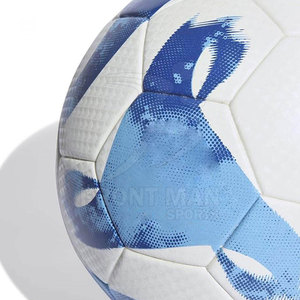 Ballon de football d'entraînement polyvalent de haute qualité, conçu pour le développement des compétences, les séances d'équipe et les jeux de terrain - Product Image 4