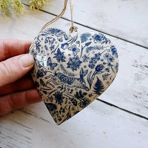 Nueva Llegada Shabby Chic Flor Azul Colgante Corazón Decoración Shabby Chic Esmaltado Árbol de Navidad Soporte Accesorios Precio Bajo - Product Image 2