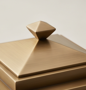 Elegante Contenedor Cuadrado Escalonado de Aluminio Dorado para Frutos Secos, Caja de Almacenamiento de Dátiles de Lujo con Perilla Decorativa, Lata de Regalo para Cocina - Product Image 3