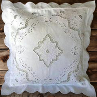 Oreiller brodé en dentelle traditionnelle exporté en Europe Techniques tissées de textiles de maison respirants Commandes en grande quantité Bienvenue