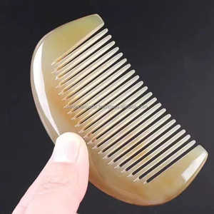 Peigne en corne de buffle naturel fait à la main outil de cheveux compact antistatique usage domestique format de poche style écologique - Product Image 2