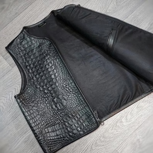 Chaleco de Motocicleta Personalizado de Cuero Genuino con Grabado de Cocodrilo para Hombre, Negro, con Cierre Frontal, Estilo Biker, de Lujo - Product Image 3