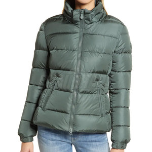 Nouvelles vestes matelassées pour femmes en stock, best-sellers en ligne, vestes matelassées pour femmes fabriquées au Pakistan - Product Image 5