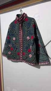 Veste en velours vert Suzani faite à la main, motif floral brodé, manteau bohème - Product Image 4