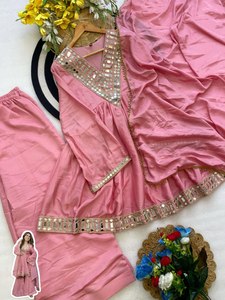 Conjunto de Kurti Tradicional de Seda Color Durazno con Diseño de Espejo y Corte Holgado, Ropa Étnica Larga hasta el Suelo para Mujer, Traje de Boda - Product Image 2