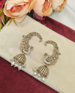 Pendientes Tradicionales de Oreja de Pavo Real con Gota de Pera, Chapados en Oro Antiguo, con Gemas Kundan, Estilo Jhumka, para Mujer, Venta al por Mayor de Joyería Étnica - Product Image 3