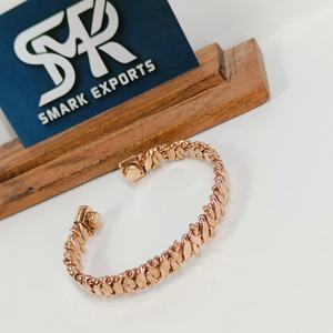 Brazalete Magnético de Cobre Puro Hecho a Mano, con Tapas de Cobre, Acabado Antiguo/Pulido, Ligero y Ajustable, Unisex, Grabado - Product Image 4