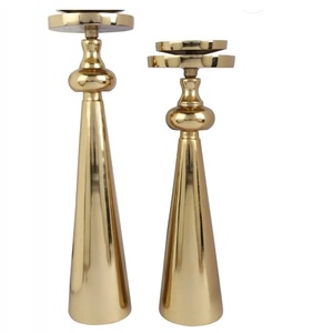 Portavelas Decorativo de Estilo Único para Bodas y Cenas, Diseño Elegante, Acabado en Oro, Portavelas Votivo de Metal - Product Image 2