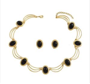 Conjunto de Collar y Pendientes de Lujo Ligero Estilo Retro Europeo-Americano para Mujer, de Aleación de Zinc con Zirconia Incrustada, Cadena de Clavícula para Aniversario - Product Image 3
