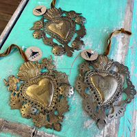 Décoration murale en laiton en forme de cœur faite à la main, design traditionnel, ornement pour salon intérieur, décoration pour la Saint-Valentin