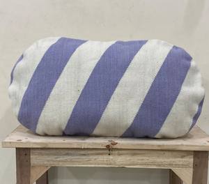 Housse de coussin ovale en laine faite à la main, housse de coussin décorative pour canapé, housse de coussin ovale en laine tissée à la main, décoration bohème pour la maison - Product Image 2