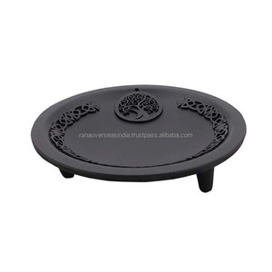 Plaque en fonte noire mate thème arbre idéal pour les rituels bougie bâton d'encens et les cérémonies Wiccan à des prix abordables - Product Image 2