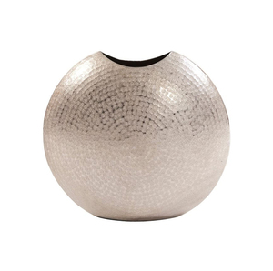 Florero de Aluminio Premium Diseñado con una Forma Elegante para Arreglos Florales Contemporáneos - Product Image 4