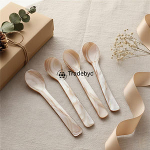 Cuillère artisanale incrustée de nacre, élégante vaisselle de cuisine par Tradebyd - Product Image 5