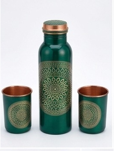 Juego de Botellas de Cobre Puro con 2 Vasos, Acabado Verde, Regalos Promocionales - Product Image 1
