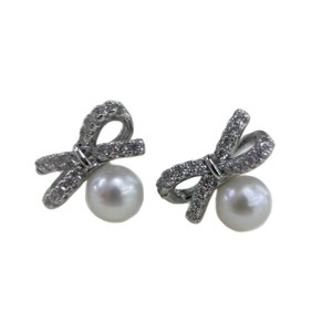 Pendientes de Botón de Oro de 18K con Incrustaciones de Perlas Australianas Blancas Naturales de 11-12mm, Exquisitos y Modernos con Ligeras Imperfecciones - Product Image 5