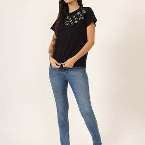 Camiseta de Algodón Negra para Mujer, Cuello Redondo, Manga Corta, Bordado Floral, Corte Holgado, Informal, Primavera Verano - Product Image 1