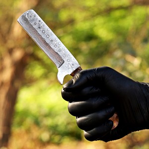 มีดคาวบอยเหล็กดามัสกัสตีขึ้นรูปด้วยมือ ด้ามไม้พะยูง พร้อมปลอกหนัง  แบบฟูลแทง ใบมีดคงที่ รับผลิตตามสั่ง (OEM) สำหรับพกพาประจำวัน (EDC) - Product Image 4