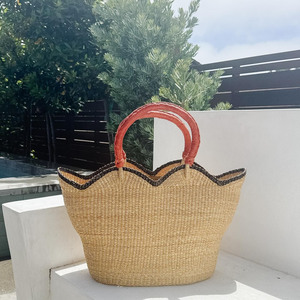 Nouveau produit : Sac tressé en paille style bohème, peint à la main, sac de plage d'été en jonc de mer de HNH Craft Vietnam - Product Image 4