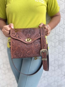 Bolso Bandolera de Cuero Hecho a Mano Estilo Western, Bolso Cruzado de Cuero Grabado a Mano Estilo Vintage Western - Product Image 6
