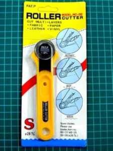 DK-723 28mm Rotary <b>Cutter</b> Plastic Handle Durable <b>Cutter</b> Tool - Product Image 1