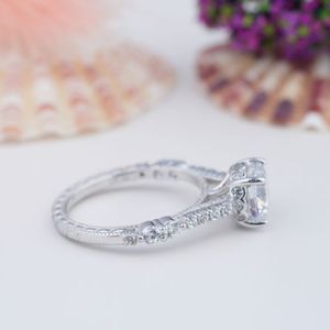 Anillo de Compromiso Moderno para Niñas con Moissanita VVS GRA, Chapado en Oro Blanco sobre Plata de Ley 925 para Mujer - Product Image 4