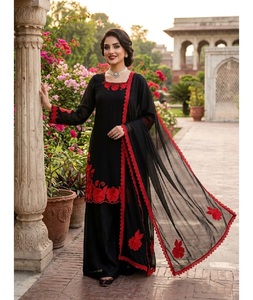 ชุดสาหรี่กะมีซผ้าไหมเฟนดี้อินเดียสุดหรูหราประดับด้วยด้ายและเลื่อม เหมาะสำหรับงานแต่งงานและงานเลี้ยงสำหรับผู้หญิง - Product Image 1